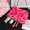Bolsa de Cosméticos de Peluche Navideña de Invierno para Mujer, Bolsa de Almacenamiento de Aspecto Elegante y con Estilo, Bolso de Mano para Regalo de Cumpleaños
