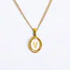 Collar de acero inoxidable para mujer con 26 letras inglesas, colgante de moda europea y americana, joyería al por mayor transfronteriza de Amazon