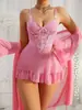 Conjunto de lencería sexy transparente de encaje estilo europeo y americano transfronterizo para mujer, con mangas acampanadas, una bata de malla y un vestido camisola - un conjunto de dos piezas
