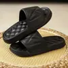 Chinelos de Eva para Casa no Verão para Mulheres, Chinelos de Solado Grosso para Hotel, Banho e Banheiro, Chinelos Antiderrapantes para Homens
