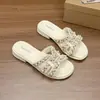 Pantuflas de Verano para Mujer para Exteriores, Sandalias de Moda Estilo Nuevo Inspiradas en Chanel, Estilo Hada Francés, Tacón Bajo con Perlas 2026 Playa
