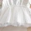 Camiseta Manga Curta Floral para Meninas 25 Novo Estilo Coreano de Verão Renda de Malha Meia Manga Moda e Versátil Roupa Infantil 3