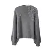 Suéter de Tricô Cinza com Gola Redonda e Manga Longa Estilo Relaxado para Mulheres, Novo Design Outono/Inverno 2026 com Estampa Floral, Top Versátil e Fashion