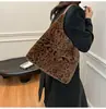 Bld2025 Otoño e Invierno Nuevo Bolso Tote Estampado de Leopardo Imitación de Visón Bolso de Hombro Único Bolso Tote de Piel Bolso de Felpa Bolso de Estudiante