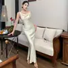 Vestido Largo de Satén de Acetato Color Champagne 2025 Nuevo Sexy Ajustado con Espalda Descubierta para Vacaciones Verano