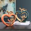 Adornos de cerámica con diseño de pájaro del amor de manzana y libro moderno para dormitorio, TV de lujo, mueble de vino, obra de arte decorativa.