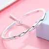 Pulsera de mujer Yachuang Jewelry bañada en plata 999, sencilla, con diseño de estudiante, brillante, con giro Mori, con colgante de cinturón abierto