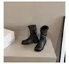 Sapatos Botas de Cavaleiro Botas da Moda Femininas Botas de Cano Médio Estação Primavera e Outono Moda 2026 Pilha de Sapatos Retro Novo Estilo Salto Bloco Versátil