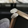 Anillo de Pluma Doble de Diamantes Completos de Lujo Ligero para Mujer con Diamantes Brillantes Diseño Nicho Popular Mismo Estilo Super Hada Anillo Abierto