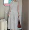 Traje a Rayas Estilo Francés para Mujer, Verano 2026, Atuendo Súper Moderno, un Conjunto Completo, Impresionantemente Hermoso y Único para el Verano