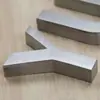 Fabricante Produce Letreros de Puerta Planos de Acero Inoxidable con Letras de Precisión, Letras de Metal Cepillado Titanio, Letras Publicitarias con Pintura Galvanizada