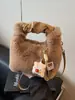 Bolso de Mano Pequeño de Felpa de Moda para Mujer 2026 Nuevo Bolso Cubo de Moda Estilo Bosque Bolso de Hombro Cruzado Peludo de Moda