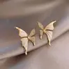 Brincos Borboleta com Agulha de Prata 925 Versão Coreana com Zircônia Líquida para Mulheres, Alto Padrão, Elegantes, Brincos de Luxo Leve, Acessórios de Orelha Versáteis de Nicho