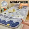 Cama litera para dormitorio estudiantil, colchón suave con estampado de leche y forro polar, protector de colchón, edredón cálido para otoño e invierno, colchoneta tatami