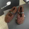 Nuevos zapatos de moda 2026 versátiles de un solo color, zapatos de punta fina, estilo Mary Jane, con correas, adecuados para otoño, zapatos planos