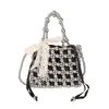 Bolso Tejido de Perlas de Diseño de Nicho para Mujer Verano 2025 Estilo Hada Suave Bolso de Hombro Cruzado de Moda Tendencia