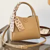 Bolsa Balde de Couro Macio da Moda para Mulheres 2024 Nova Bolsa de Mão de Grande Capacidade Mais Vendida Bolsa Transversal de Ombro Feminina