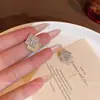 Pendientes Coreanos y Japoneses de Nuevo Estilo con Diamantes Brillantes de Doble Rombo para Mujer 2026 Joyería Joven Elegante de Gama Alta Pendientes Únicos Accesorios de Moda para Orejas