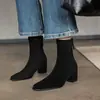 E-commerce Transfronteiriço Botas Elásticas Quadradas Foscas com Salto Bloco Outono Inverno Salto Médio Camurça Zíper Traseiro Preto Versátil Botas Martin
