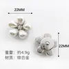 Em estoque, pequeno acessório de metal removível estilo Chanel com borda dourada de camélia para tamancos com fecho oculto
