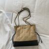 Bolso de Cadena Acolchado de Aspecto Retro para Mujer 2025 Nuevo Otoño Bolso Cubo Sencillo Bolso de Hombro de Gran Capacidad