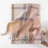 Bufanda de Lana Personalizada con un Toque de Lujo, Versátil para Hombres y Mujeres, Engrosada para Otoño e Invierno, Nueva Bufanda Cálida para el Cuello con Parches de Cuadros