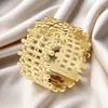Anillo de acero inoxidable hueco elegante estilo europeo y americano para mujer, lujo ligero, sentido de alta gama, apertura ajustable, titanio no descolorante