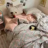 Juego de Cuatro Piezas de Algodón Puro Clase A Ropa de Cama para Dormir Desnudo Algodón Lavado con Agua Estilo Sábana Ajustable Ins Fresco Pequeño Sábana Funda de Edredón Dormitorio Juego de Tres Piezas