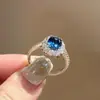 Anel de Zircônia Azul Cor de Ovo de Pombo para Mulheres, Design de Nicho de Luxo Leve, Anel Tendência Exquisito de Luxo Leve Ajustável