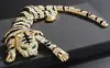 Moda Retro Europea y Americana Broche de Tigre Año Zodiacal del Tigre Pin Conmemorativo de Aleación de Diamante Unisex Corsage Decorativo