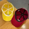 Gorra de béisbol Rhole 2024 verano nuevo para hombre y mujer estilo callejero letra G pico de pato amarillo bordado facial pequeño moderno