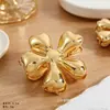 Presilha de Cabelo Flor Plumeria Cruzada Europeia e Americana, Piranha Elegante de Metal Galvanizado para Mulheres, Acessório de Cabelo de Luxo Leve, Atacado do Fabricante