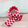 En Stock Bufanda de punto mini hecha a mano DIY accesorios para muñecas juguetes decoración de Navidad bufanda pequeña para dedos venta al por mayor