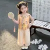 Conjunto de Verão para Meninas 2026 Novo Estiloso Moda Infantil Top Moda Bebê Verão Fino Estilo Chinês Conjunto de Duas Peças