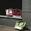 Bolsas de papel DuPont personalizadas con impresión de logo, producción acelerada, bolsas de mano estilo retro, hechas a medida para ferias comerciales, publicidad y como bolsas de compras ecológicas