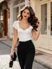Blusa de Tricô Manga Curta Gola Quadrada Francesa para Mulheres Slim Costurada Gola Coração Blusa Base Justa Camada Interna 0858308