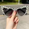 Nuevas Gafas de Sol Vintage con Perlas, Personalidad, Forma de Corazón para Hombres y Mujeres, Estilo Callejero para Fiestas, Gafas de Sol para Influencers, 2025