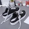 Zapatos de Lona Nuevos Primavera 2024 Zapatos de Estudiante Mujer Estilo Coreano Estilo Hong Kong Zapatos Blancos Versátiles Zapatos de Borrego Venta al por mayor