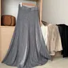 Saia midi plissada de tricô branca para mulheres, nova coleção outono/inverno 2026, cintura elástica, silhueta evasê, barra fluida, design de cauda de peixe, moderna
