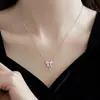 Collar de mariposa de aguamarina en plata esterlina S925 para mujer, combinable a diario, de nicho sin color, de alta gama, ligero y de lujo, nueva cadena de clavícula.