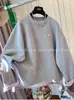 Moletom Fashionável Estilo Coreano Retrô com Cor Contrastante para Mulheres 2025 Outono e Inverno Novo Tamanho Grande Solto Feminino Top de Gola Redonda High-End