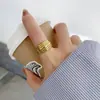 Anillo de dedo de hilo ligero de temperamento de alta calidad, personalidad europea y americana, exagerado, moda Joker, nicho, el mismo anillo de Instagram