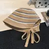 Sombrero de pescador de rayas japonesas del mismo estilo de Tian Xiwei para mujer, sombrero de sol de punto fino y transpirable de verano para protección solar