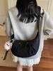 Bolsa Nicho Leve para Mulheres 2025 Nova Bolsa de Ombro Versátil Pregueada de Corno Estilo Casual Preguiçoso Transversal Bolsa Dumpling