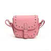 Moda Nova Outono/Inverno 2026 Mini Bolsa Sela Tachada Punk Tendência Cool Bolsa Transversal para Meninas Acessórios Porta-Moedas