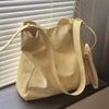 Bolso de moda de gran capacidad para mujer, nuevo bolso de hombro combinable para desplazamientos de verano 2024, bolso sencillo, bolso grande de moda.