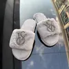Novas pantufas peludas para usar ao ar livre no outono e inverno, pantufas de casa com sola macia, pantufas de algodão versáteis e antiderrapantes