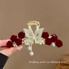 Rosa roja con diamantes brillantes y borlas, elegante pinza para el cabello para mujer, accesorio de alta gama para recogidos, elegante pinza de tiburón para el cabello