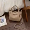 Bolsa de Mão Pequena da Moda e Tendência para Mulheres 2026 Nova Elegante Versátil Bolsa Transversal com Toque de Luxo, Bolsa de Mão Estilo Balde, Bolsa Tote Pequena