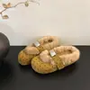 Estilo Doce Headband de Pelo com Bolinhas Chinelos para Mulheres Inverno 2026 Outdoor Sola Grossa Slip-on Antiderrapante Quente Chinelos de Pelúcia